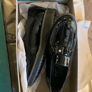 Paul Green Nina Loafer; Women’s size U8.